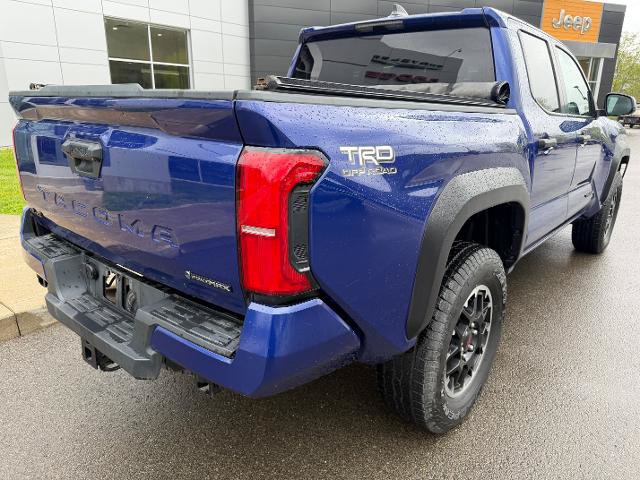 Used 2025 Toyota Tacoma TRD Off-Road AWD/4WD image 3