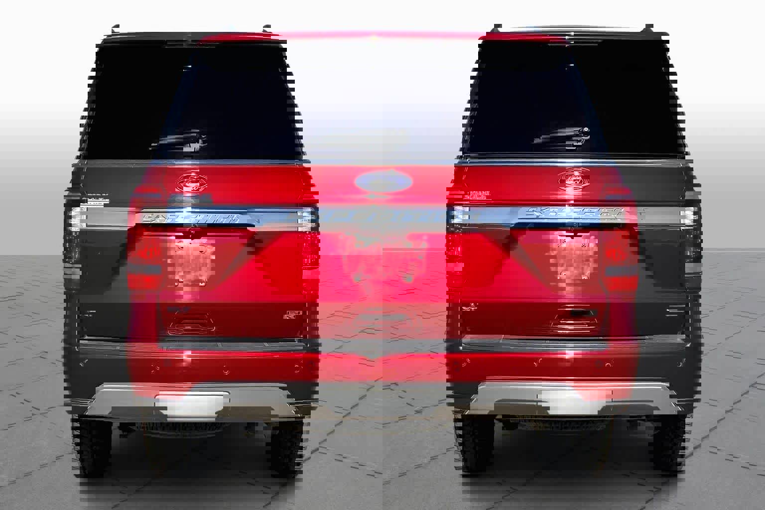 Certified 2019 Ford Expedition XLT w/ Equipment Group 202A image 2