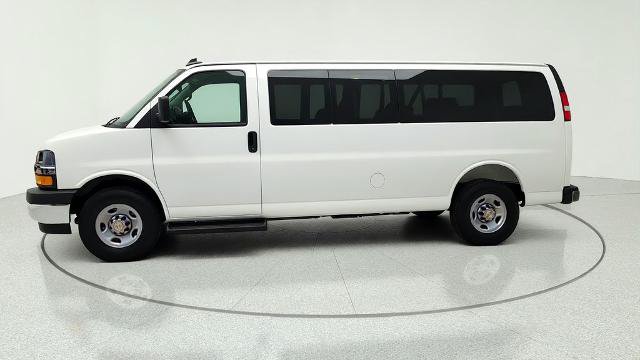 Used 2025 Chevrolet Express 3500 LT w/ LT Preferred Equipment Group RWD image 4