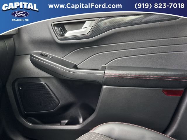 Certified 2024 Ford Escape ST-Line w/ Tech Pack #1 image 32