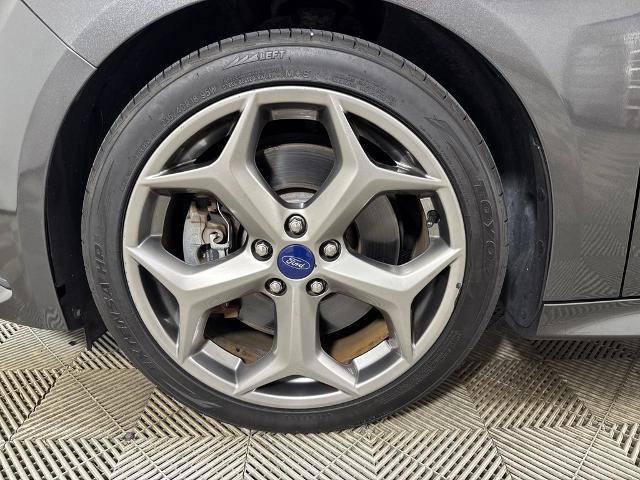 Certified 2018 Ford Focus ST FWD image 14