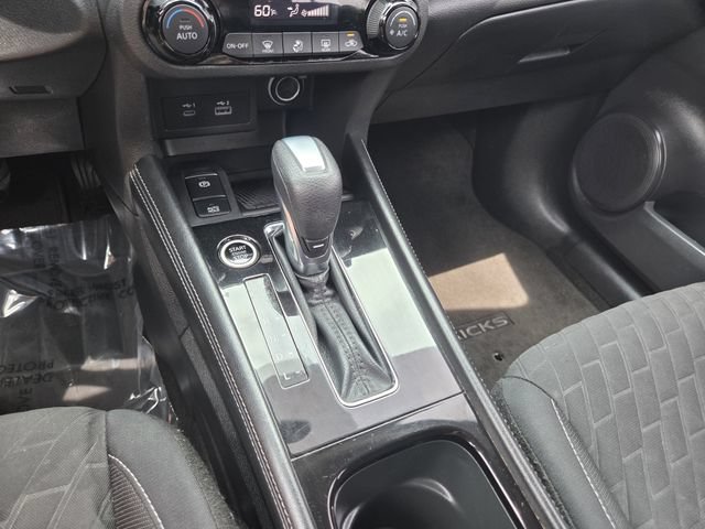 Used 2022 Nissan Kicks SV FWD image 11