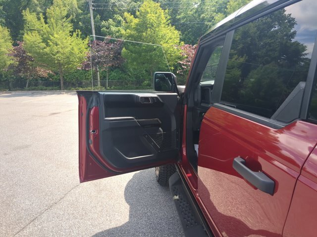 Certified 2025 Ford Bronco Badlands w/ Sasquatch Package AWD/4WD image 13
