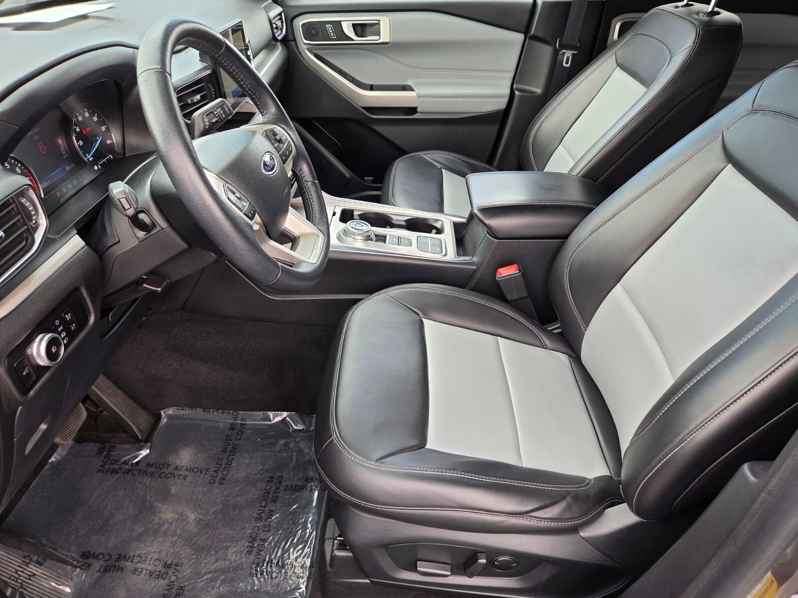 Certified 2023 Ford Explorer XLT w/ Equipment Group 202A RWD image 10