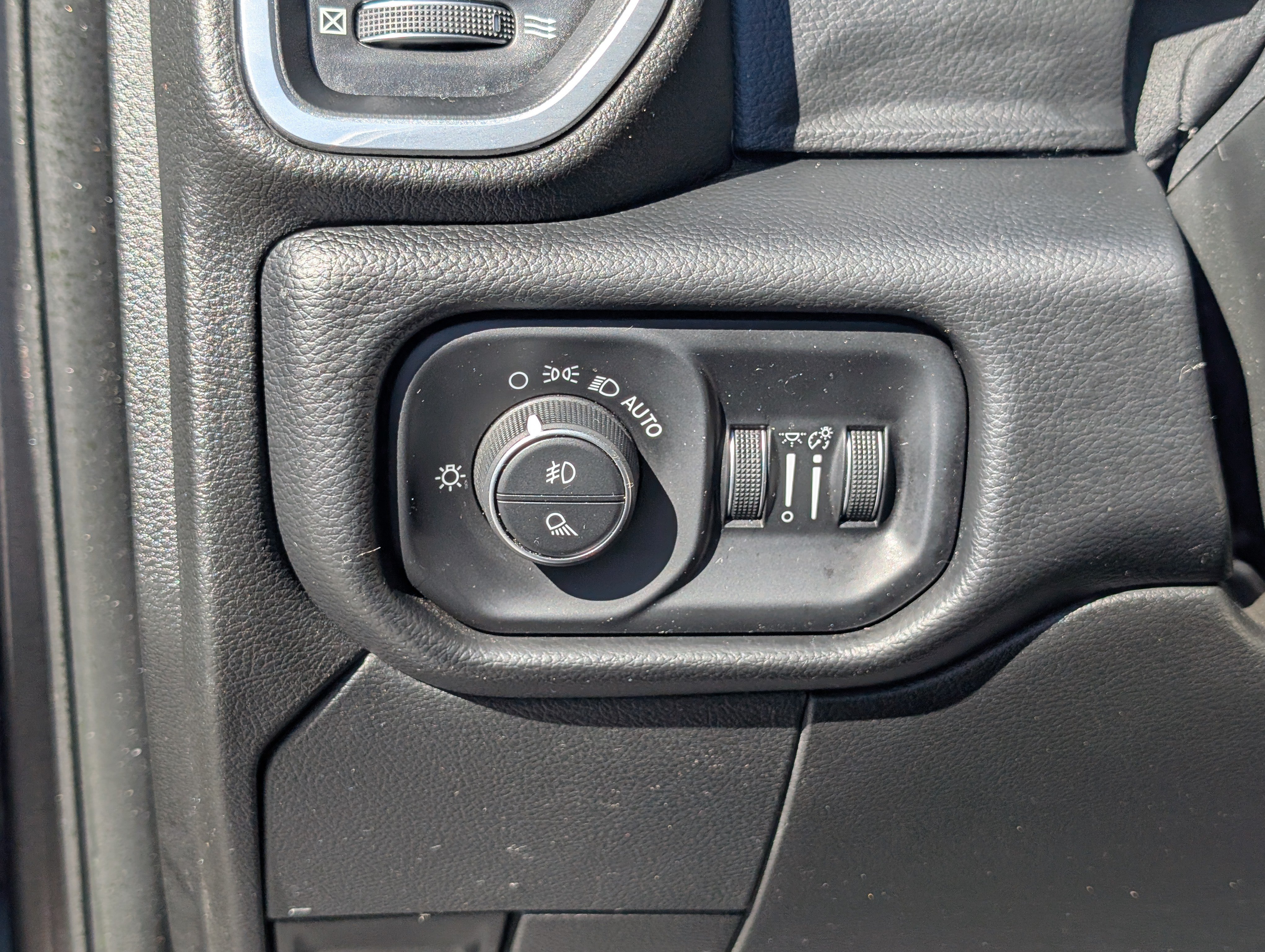 Used 2020 RAM 2500 Laramie AWD/4WD image 21