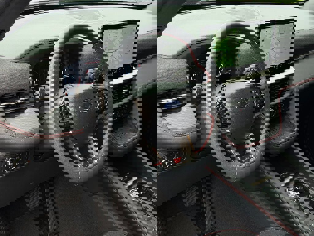 Certified 2025 Ford Explorer ST image 27