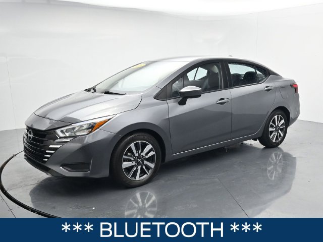 Used 2025 Nissan Versa SV FWD image 5
