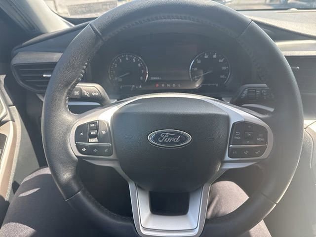 Certified 2023 Ford Explorer XLT w/ Class IV Trailer Tow Package AWD/4WD image 14