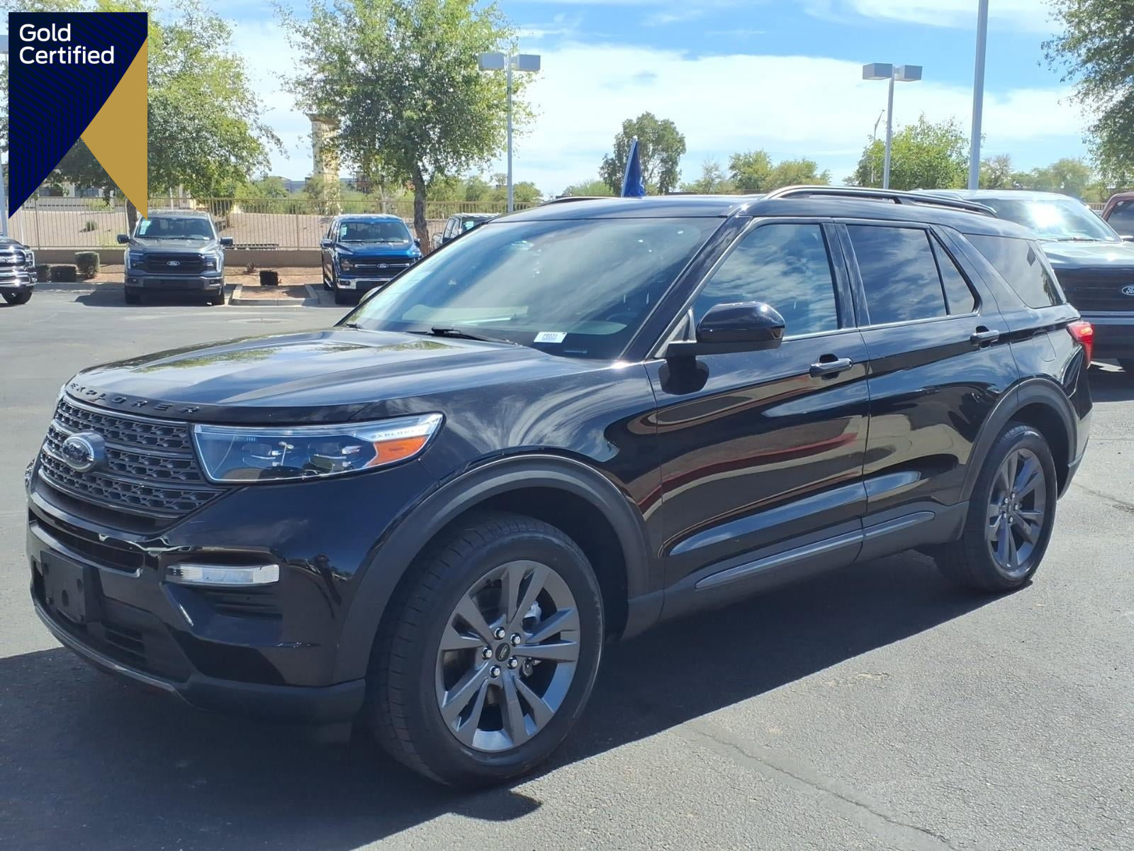 Certified 2022 Ford Explorer XLT w/ Equipment Group 202A image 1