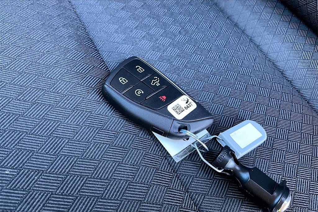 Used 2023 Chevrolet Silverado 1500 LT image 11