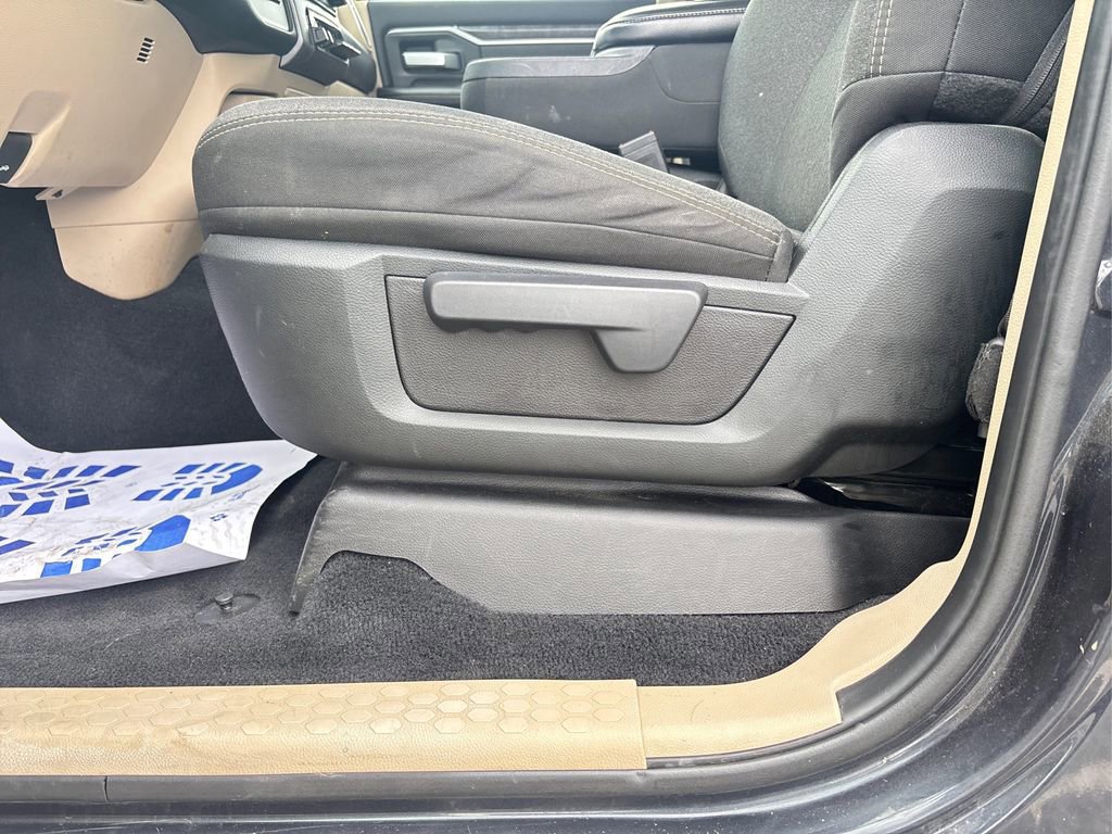 Used 2019 RAM 2500 Big Horn w/ Cold Weather Group image 28