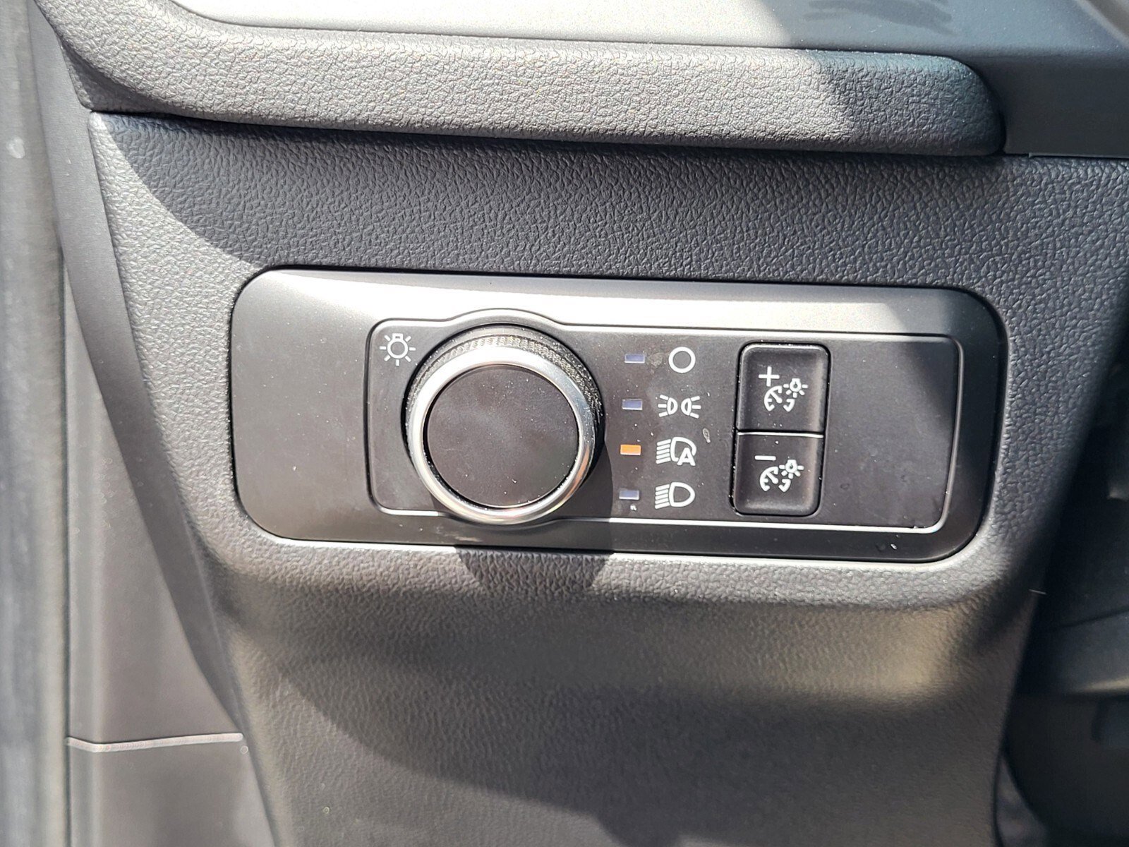 Certified 2025 Ford Escape ST-Line image 24