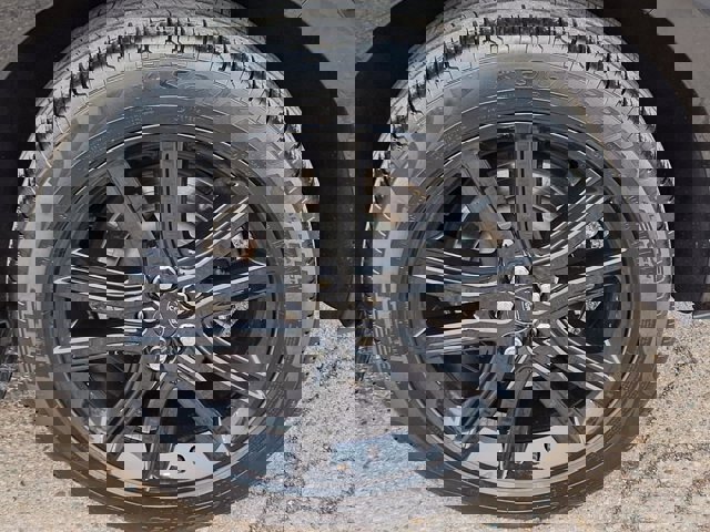 Certified 2024 Ford Edge ST-Line image 30