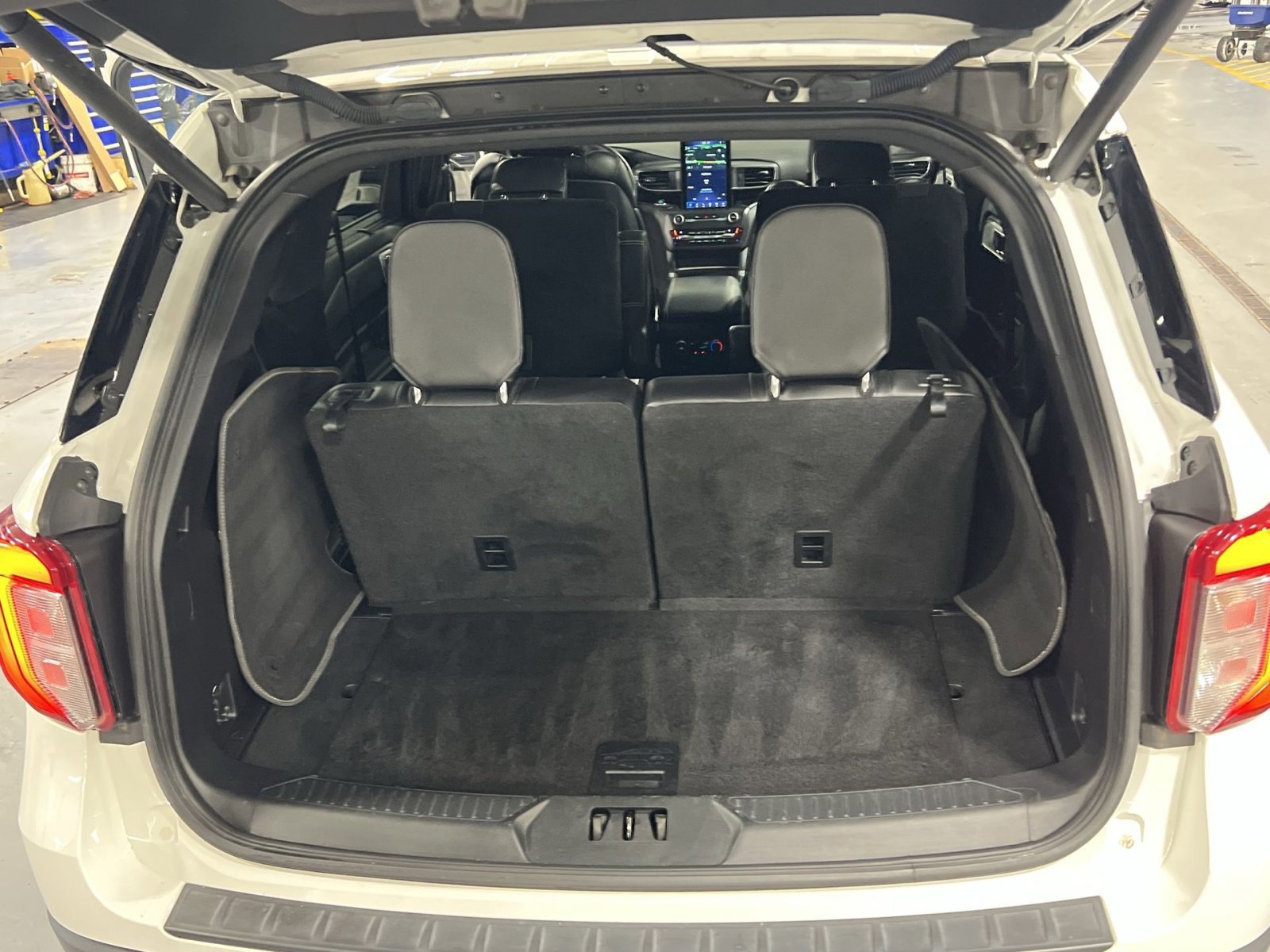 Certified 2020 Ford Explorer ST w/ ST Street Pack image 27