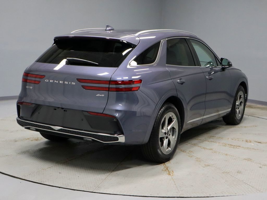 Used 2026 Genesis GV70 2.5T AWD/4WD image 11