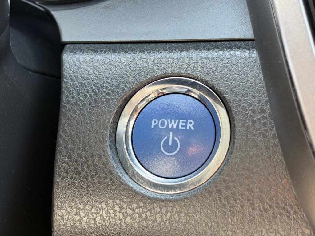 Used 2021 Toyota Camry LE FWD image 25