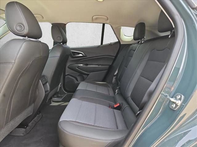 Used 2025 Chevrolet Trax LT image 18