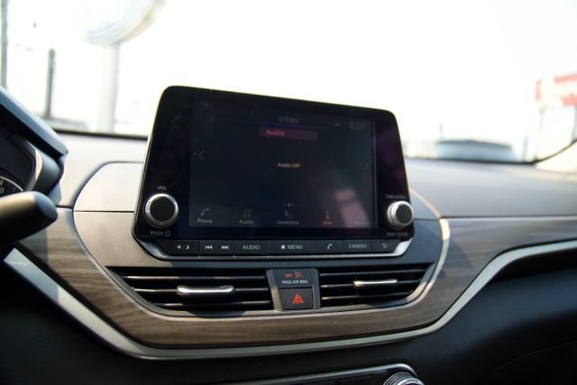 Used 2025 Nissan Altima 2.5 SV FWD image 17