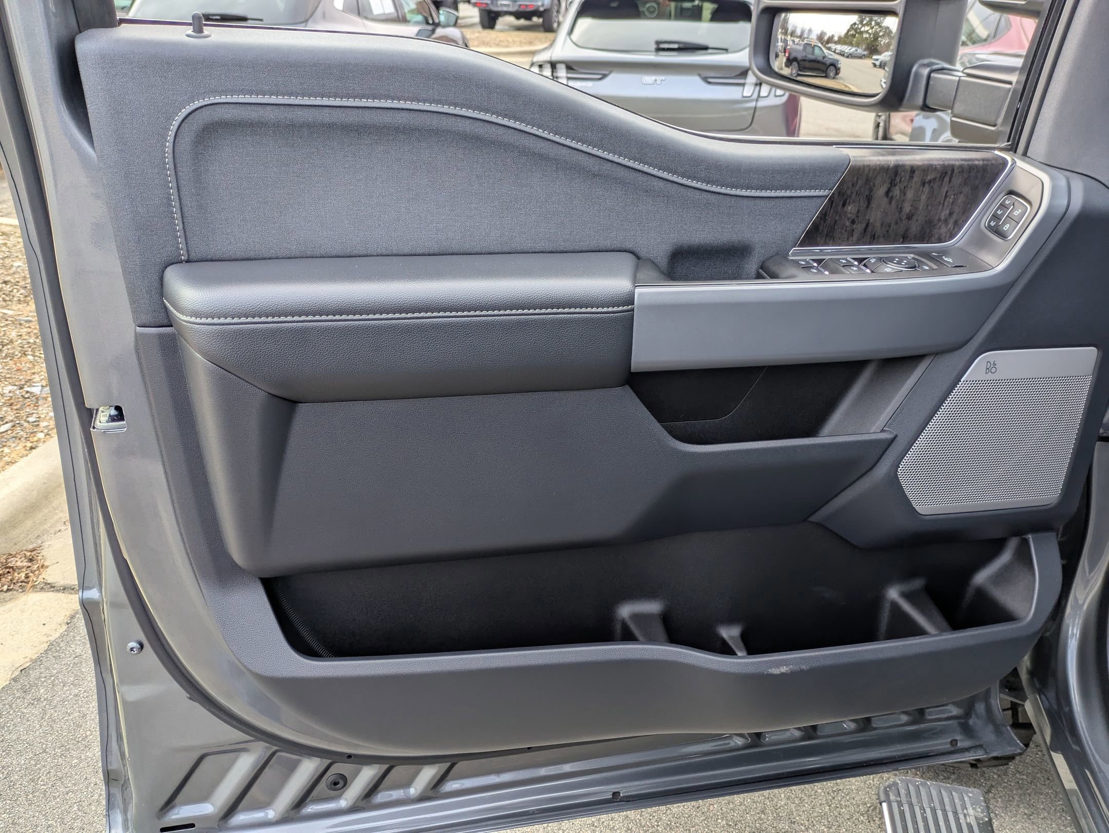 Certified 2024 Ford F250 Lariat w/ Lariat Ultimate Package image 18