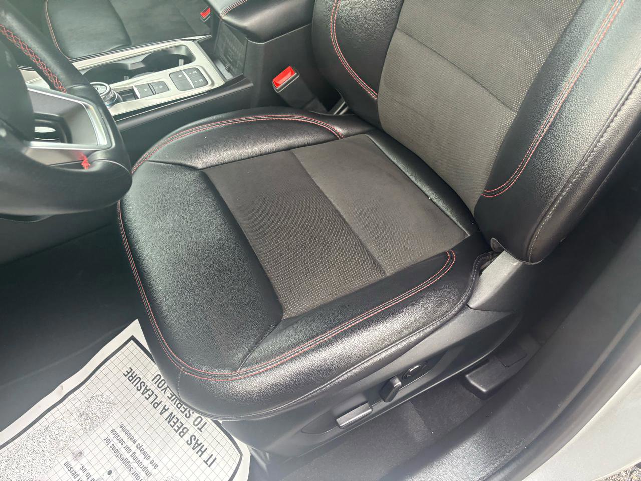 Certified 2023 Ford Explorer ST-Line w/ Class IV Trailer Tow Package image 17