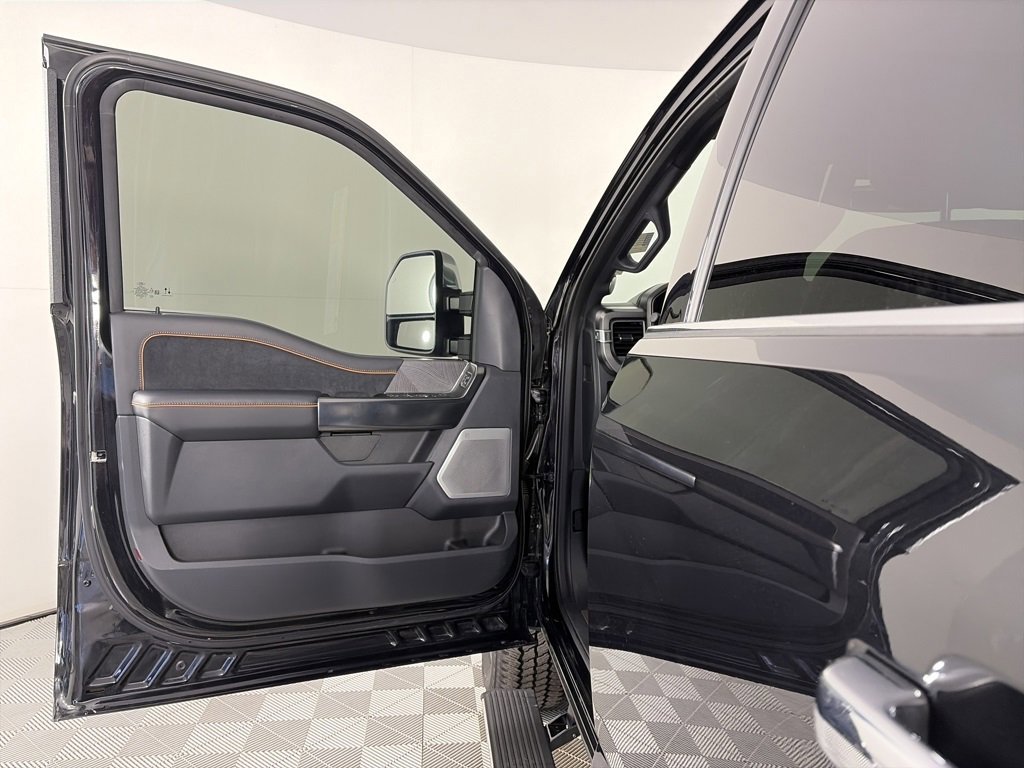 Certified 2024 Ford F350 Platinum w/ FX4 Off-Road Package image 10