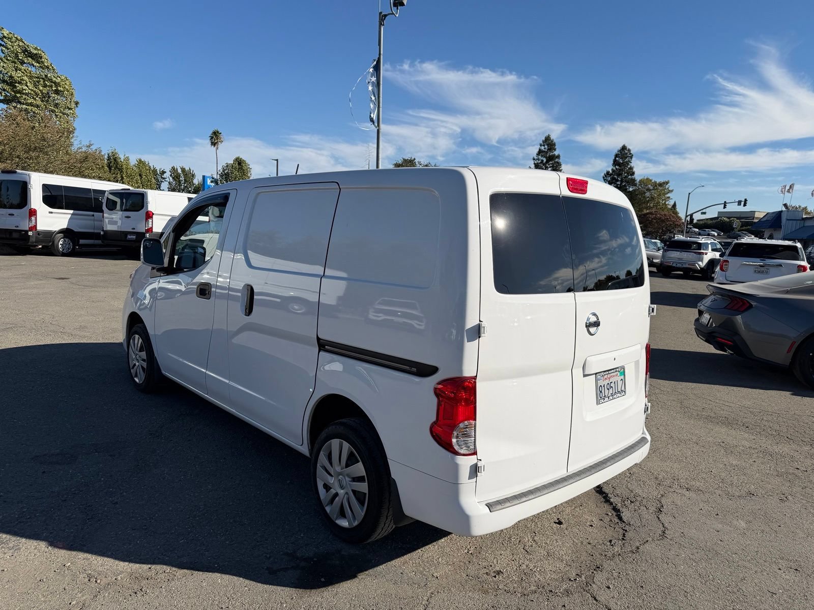 Used 2018 Nissan NV200 SV w/ Navigation Package FWD image 3