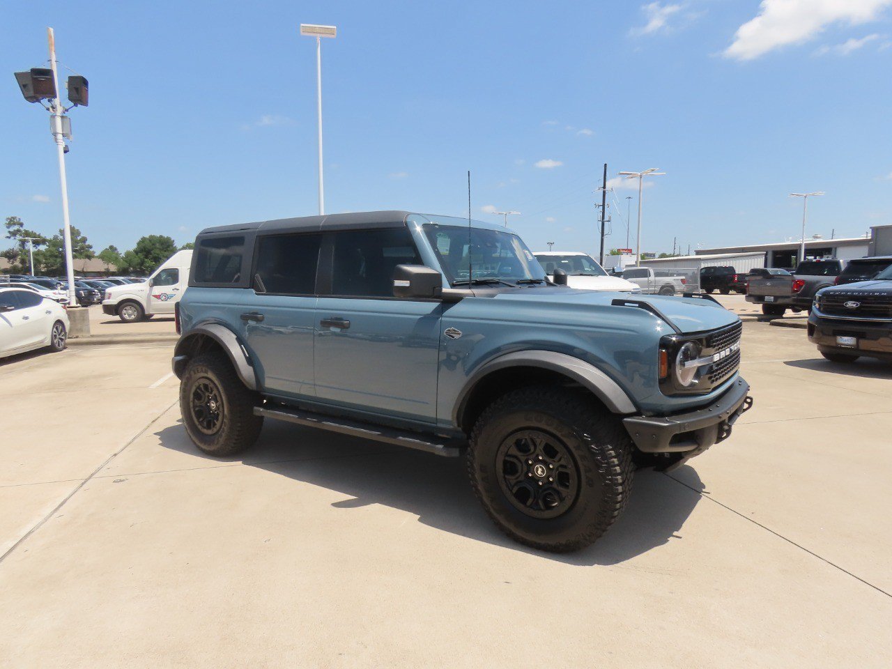Certified 2022 Ford Bronco Wildtrak AWD/4WD image 6