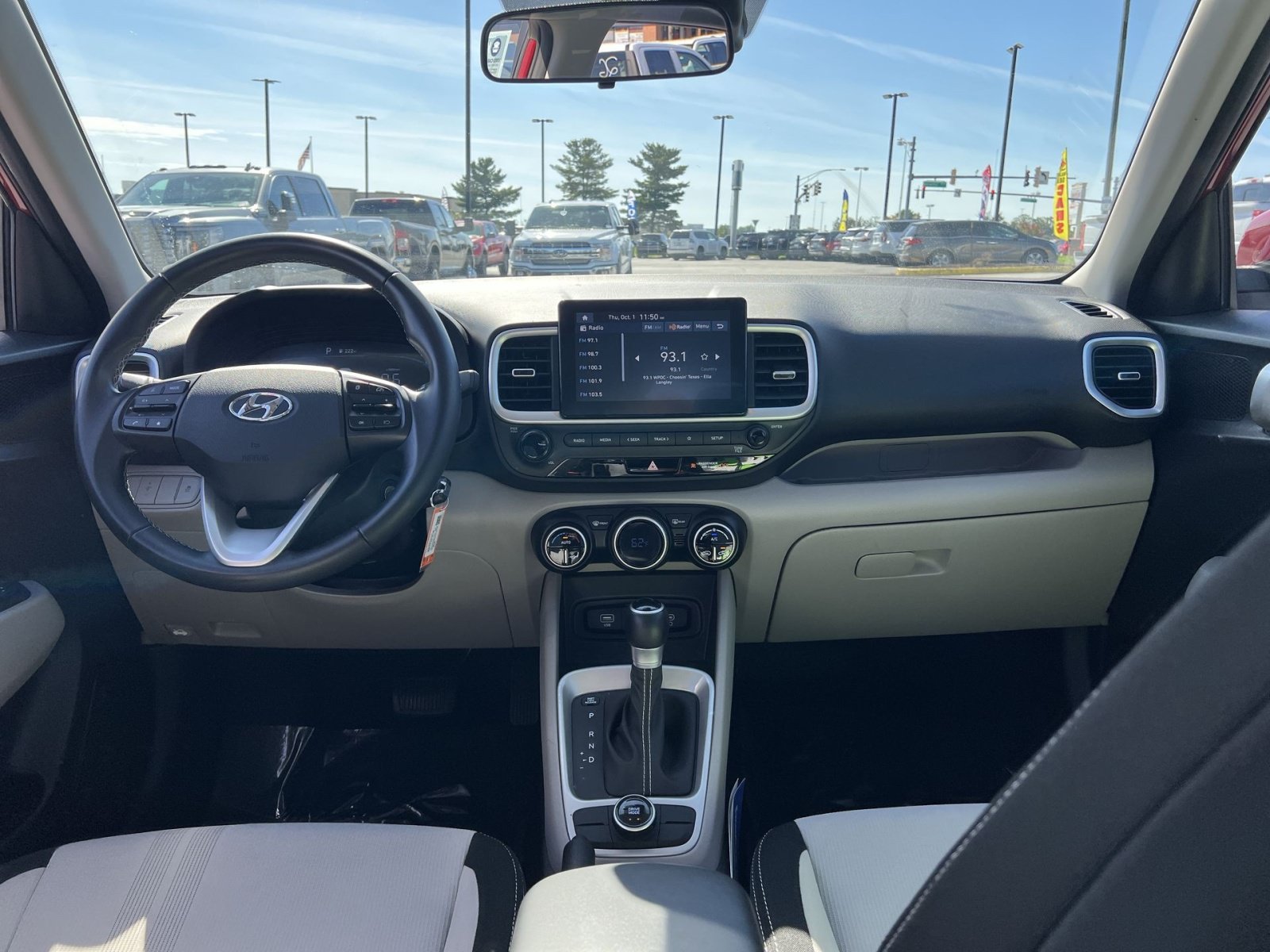 Used 2023 Hyundai Venue SEL w/ Cargo Package FWD image 22