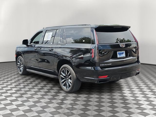 Used 2023 Cadillac Escalade ESV Sport AWD/4WD image 4
