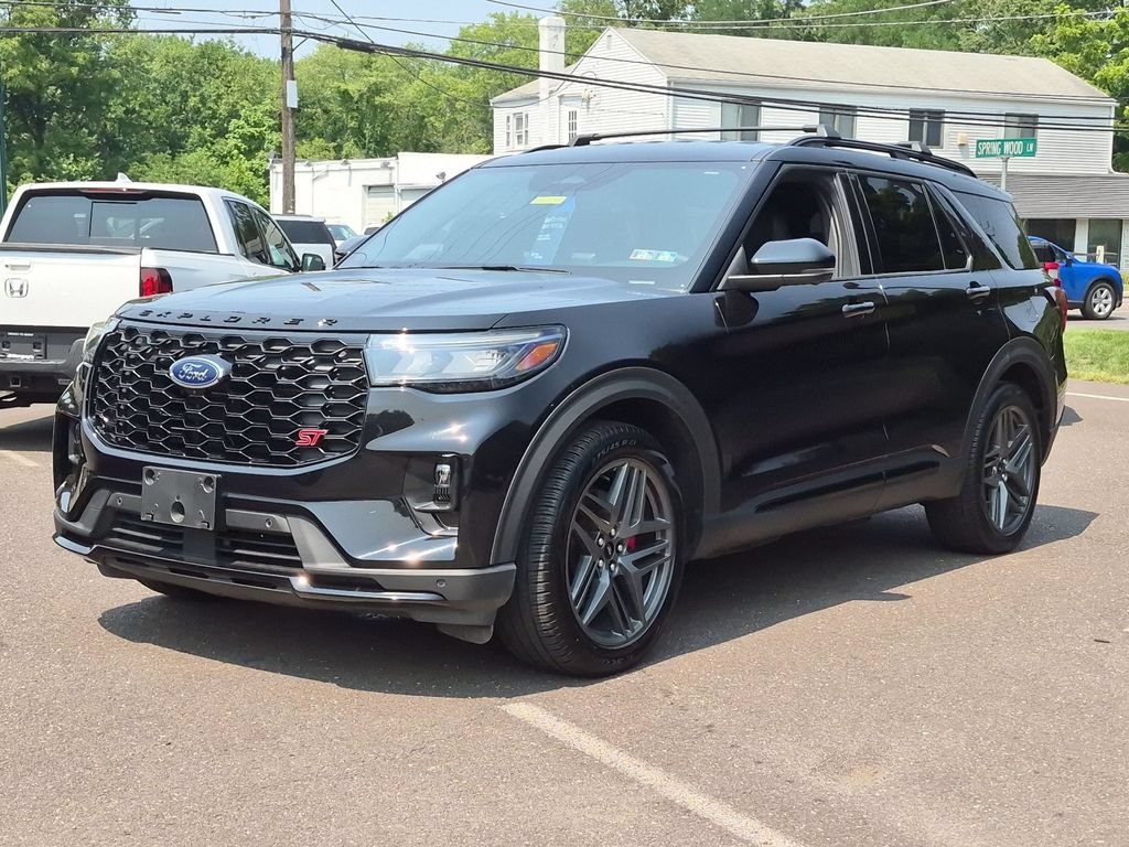 Certified 2025 Ford Explorer ST AWD/4WD image 2