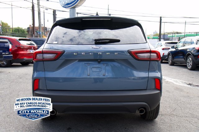 Certified 2025 Ford Escape ST-Line FWD image 5