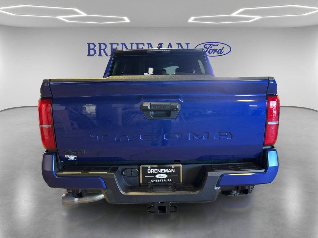 Used 2025 Toyota Tacoma SR5 AWD/4WD image 6
