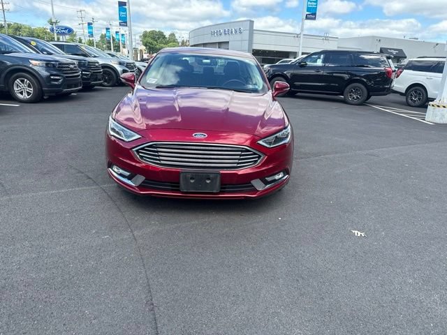 Certified 2017 Ford Fusion SE w/ Fusion SE Technology Package FWD image 2