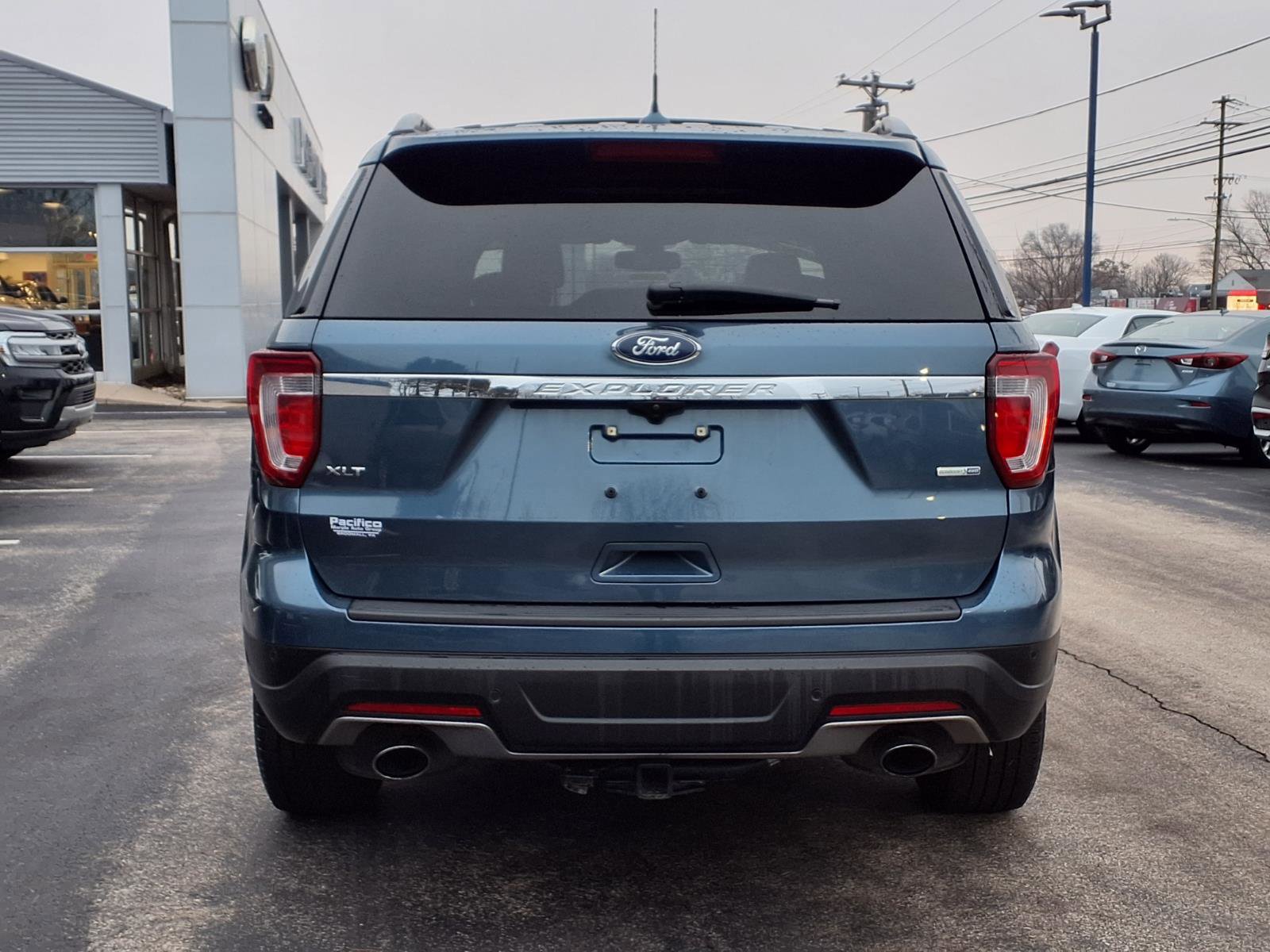 Certified 2019 Ford Explorer XLT w/ Equipment Group 202A image 4
