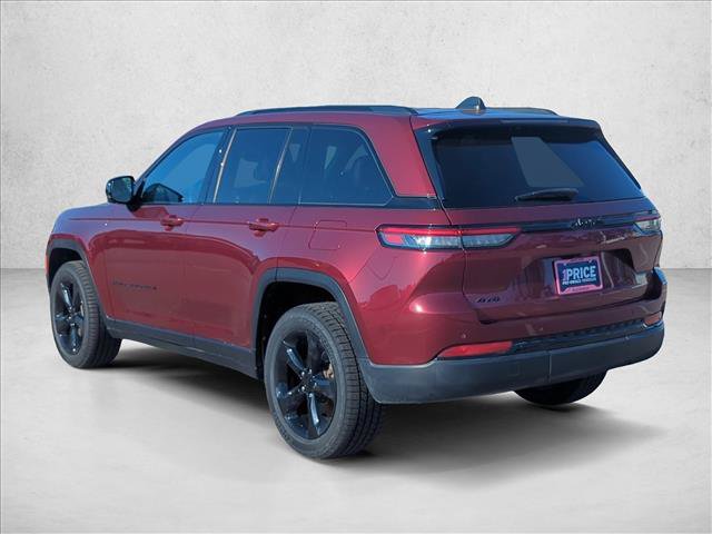 Used 2022 Jeep Grand Cherokee Altitude AWD/4WD image 10