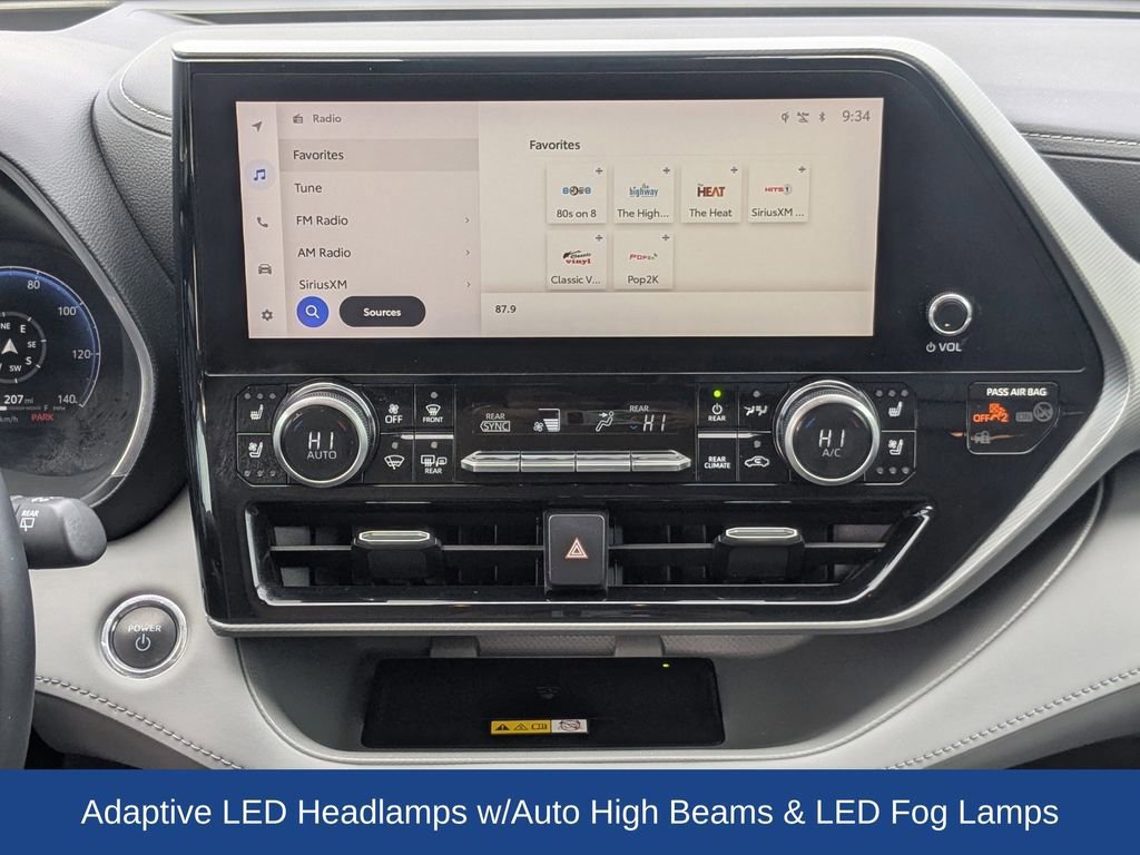 Used 2023 Toyota Highlander Platinum FWD image 22