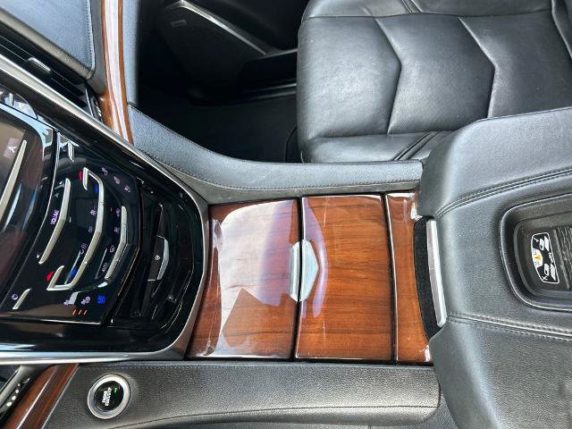 Used 2018 Cadillac Escalade ESV Luxury AWD/4WD image 16