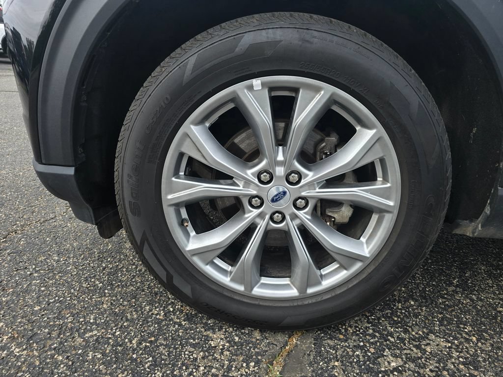 Certified 2023 Ford Explorer Limited AWD/4WD image 9