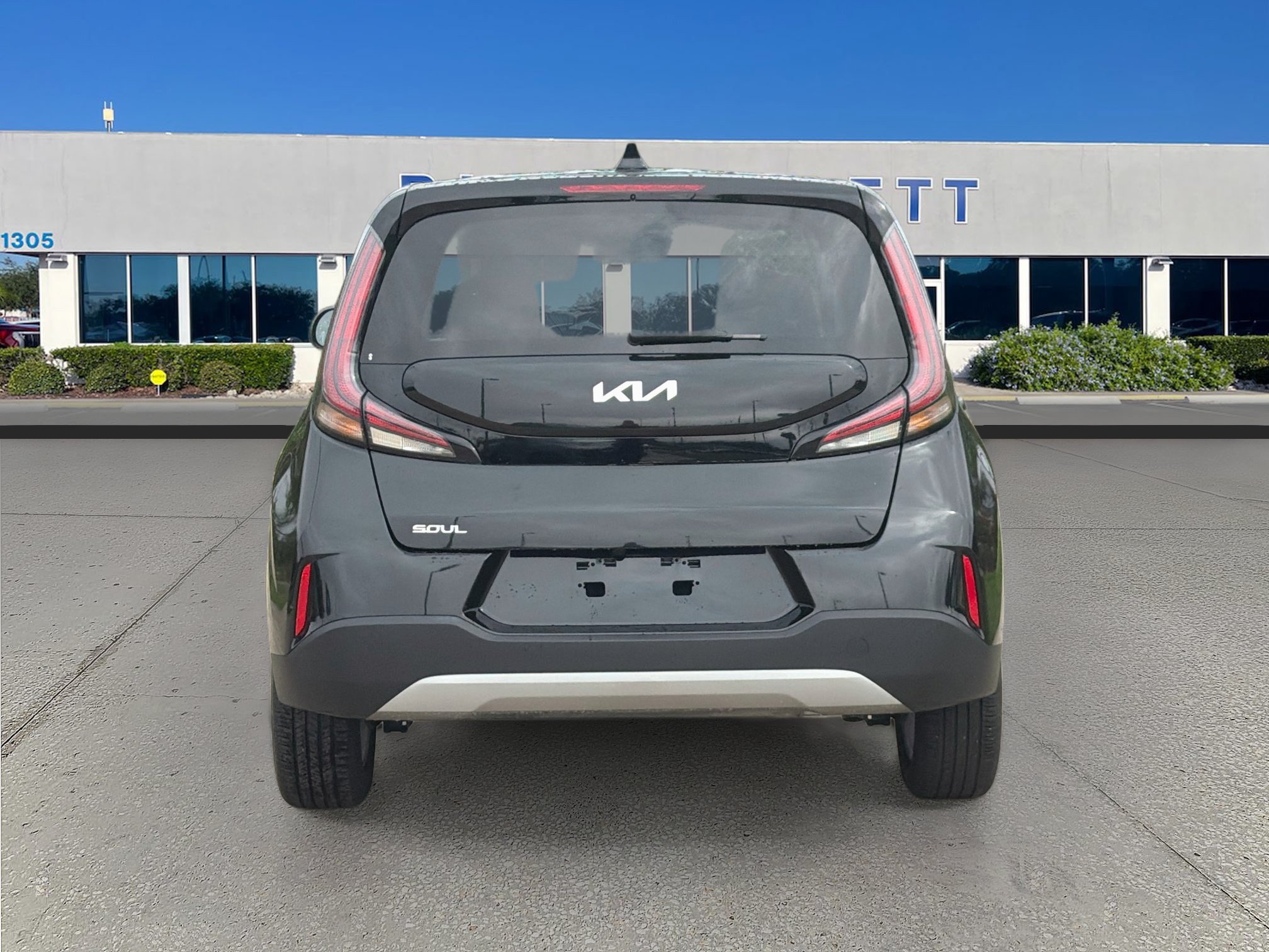 Used 2025 Kia Soul LX w/ LX Technology Package FWD image 6