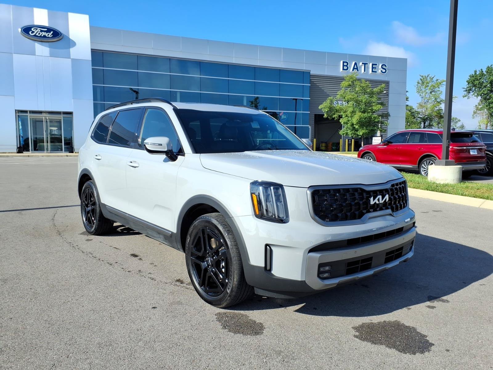 Used 2023 Kia Telluride SX X-Line AWD/4WD image 1