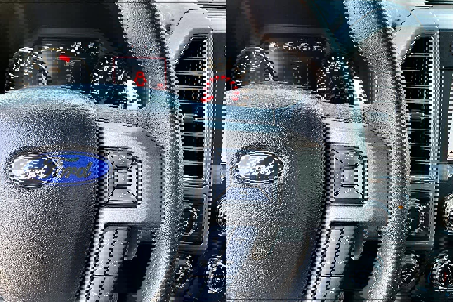 Certified 2019 Ford F150 Raptor w/ Equipment Group 802A Luxury image 25