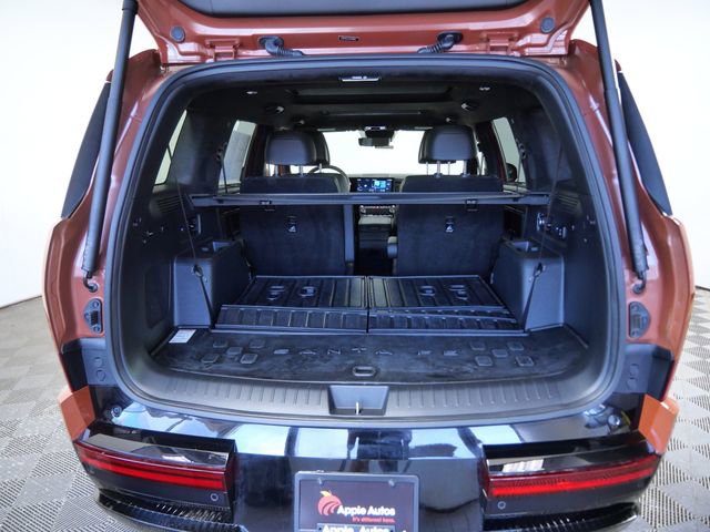 Used 2025 Hyundai Santa Fe Calligraphy AWD/4WD image 10