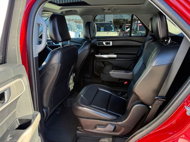 Certified 2023 Ford Explorer XLT w/ Equipment Group 202A image 15