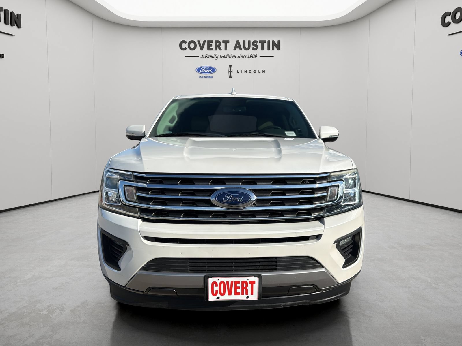 Certified 2018 Ford Expedition XLT w/ Equipment Group 202A RWD image 8