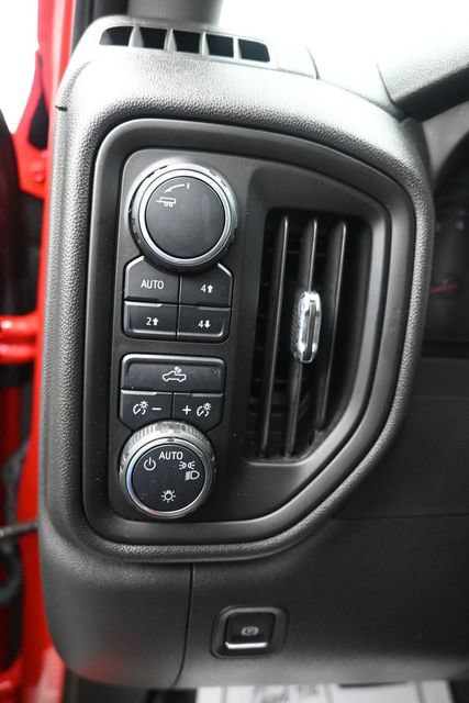 Used 2025 Chevrolet Silverado 1500 Custom Trail Boss AWD/4WD image 8