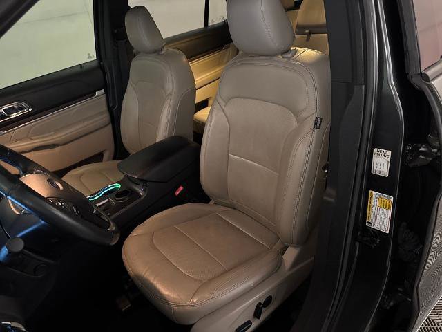 Certified 2019 Ford Explorer Limited w/ Class III Trailer Tow Package image 17
