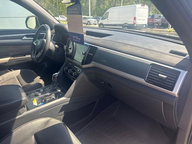 Used 2023 Volkswagen Atlas Cross Sport SEL R-Line AWD/4WD image 33