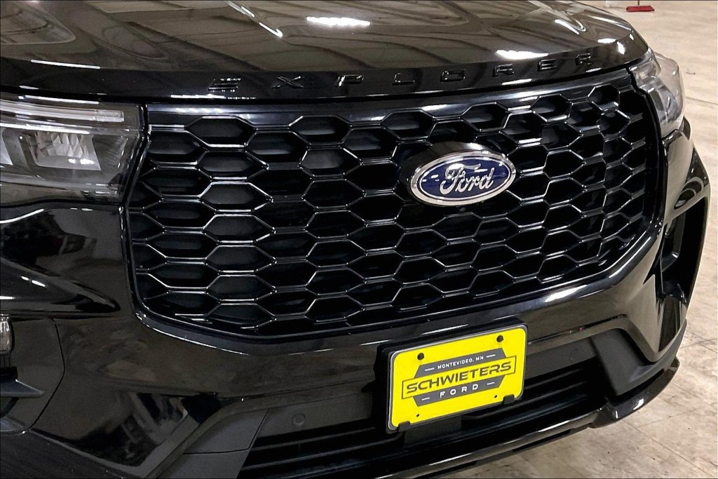 Certified 2025 Ford Explorer ST-Line w/ ST-Line Street Pack AWD/4WD image 29