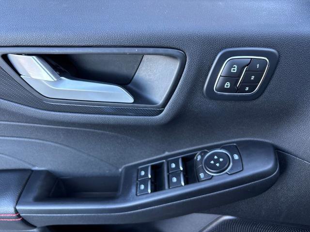 Certified 2023 Ford Escape ST-Line Select w/ Tech Pack #2 image 16