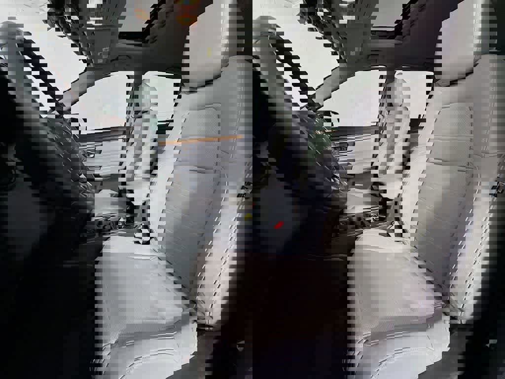 Used 2019 Honda CR-V Touring image 11